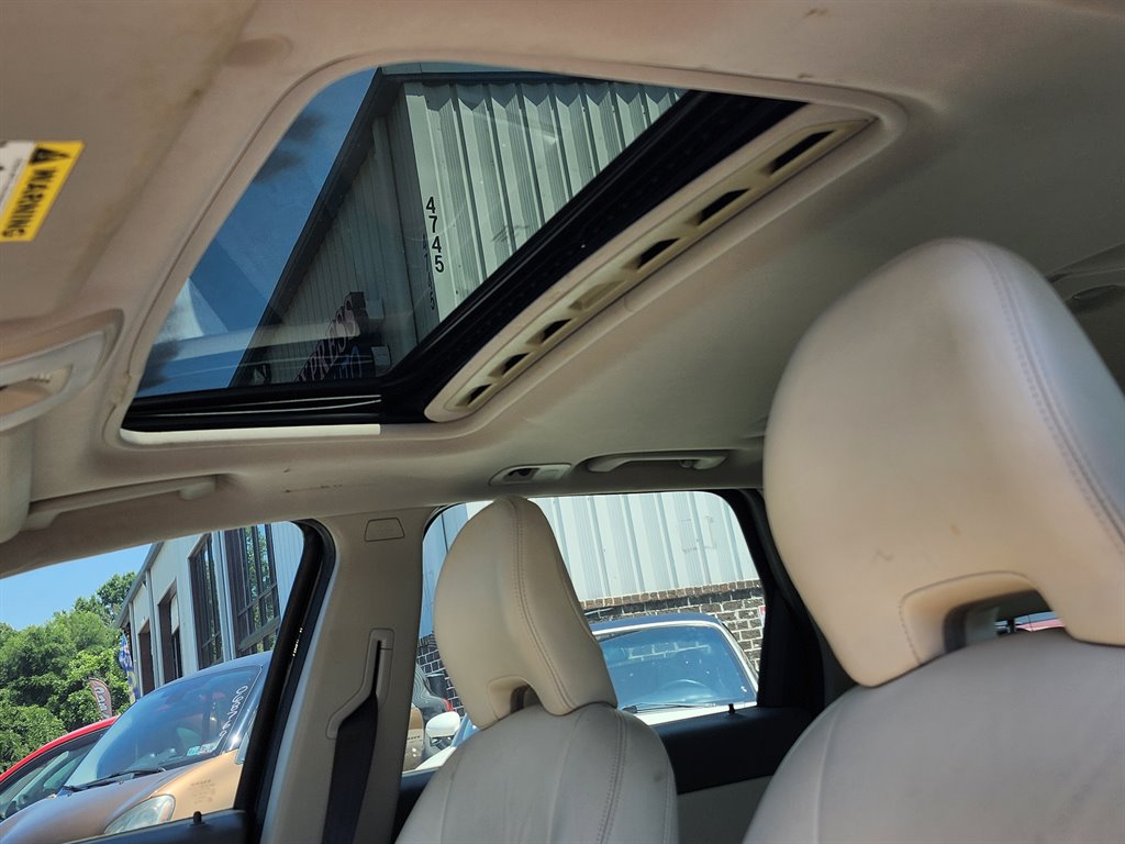 2011 Volvo V50 T5 photo 9