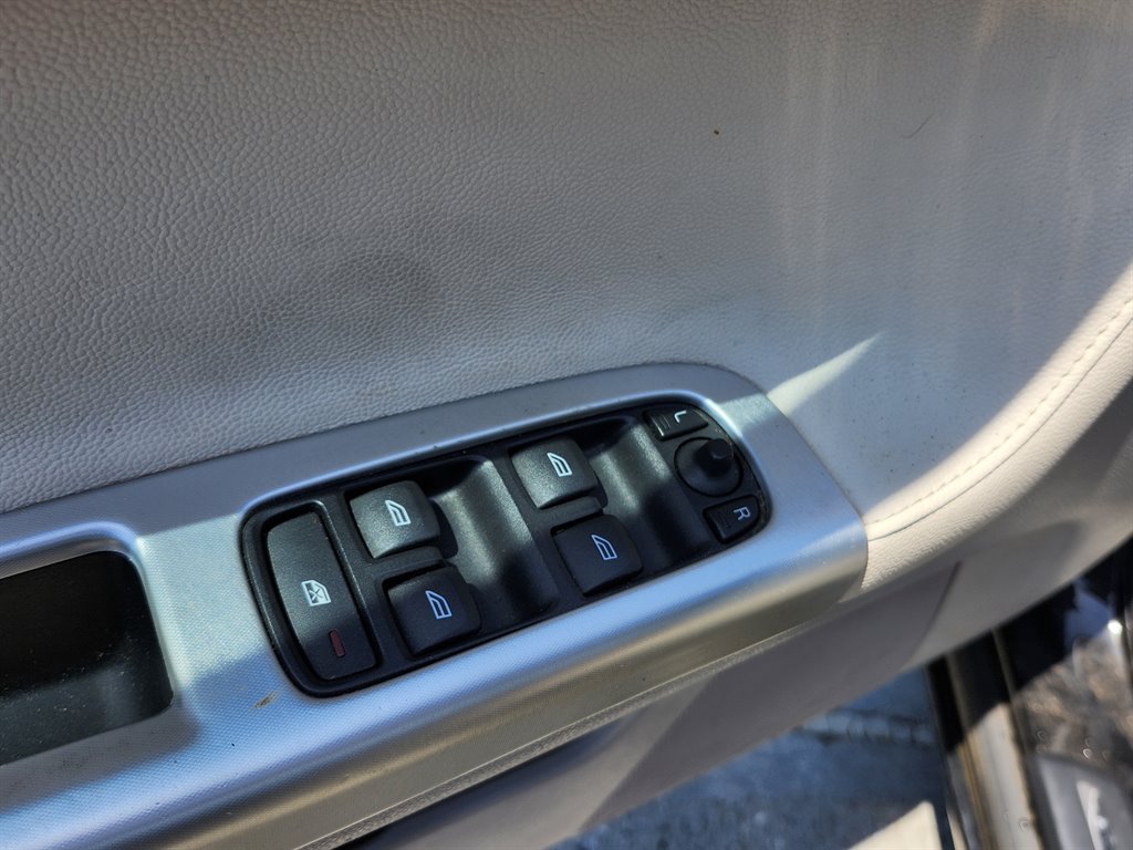 2011 Volvo V50 T5 photo 12