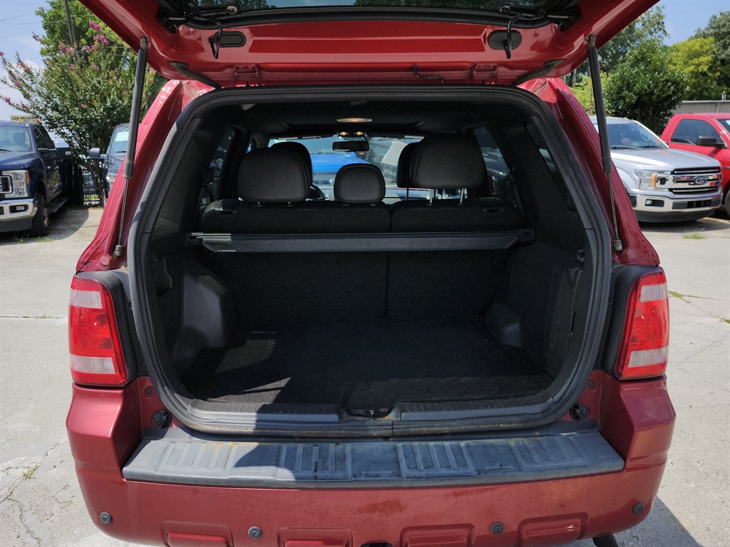 2010 Ford Escape Limited photo 20