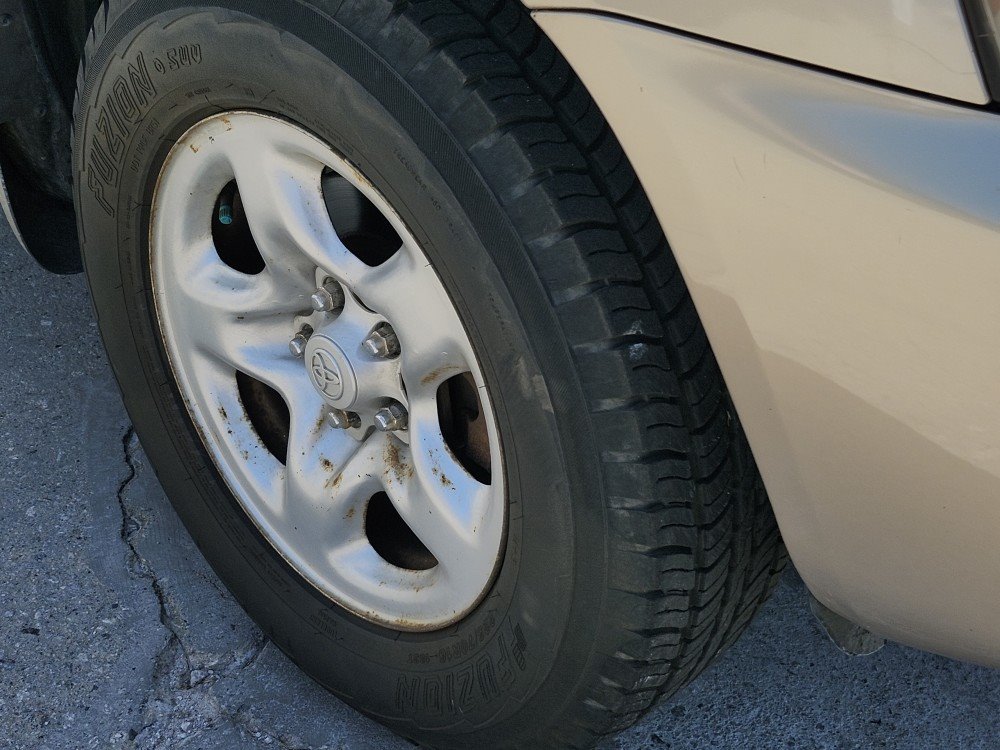 2004 Toyota Highlander Base photo 6