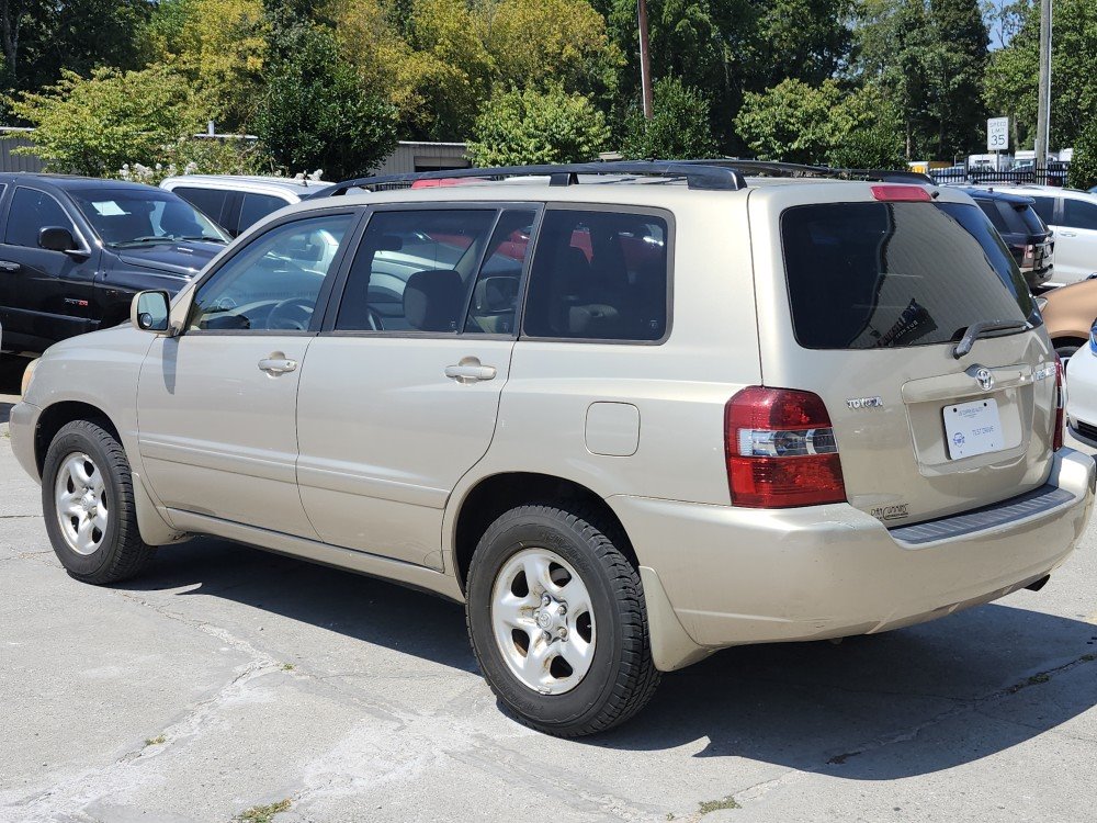 2004 Toyota Highlander Base photo 10