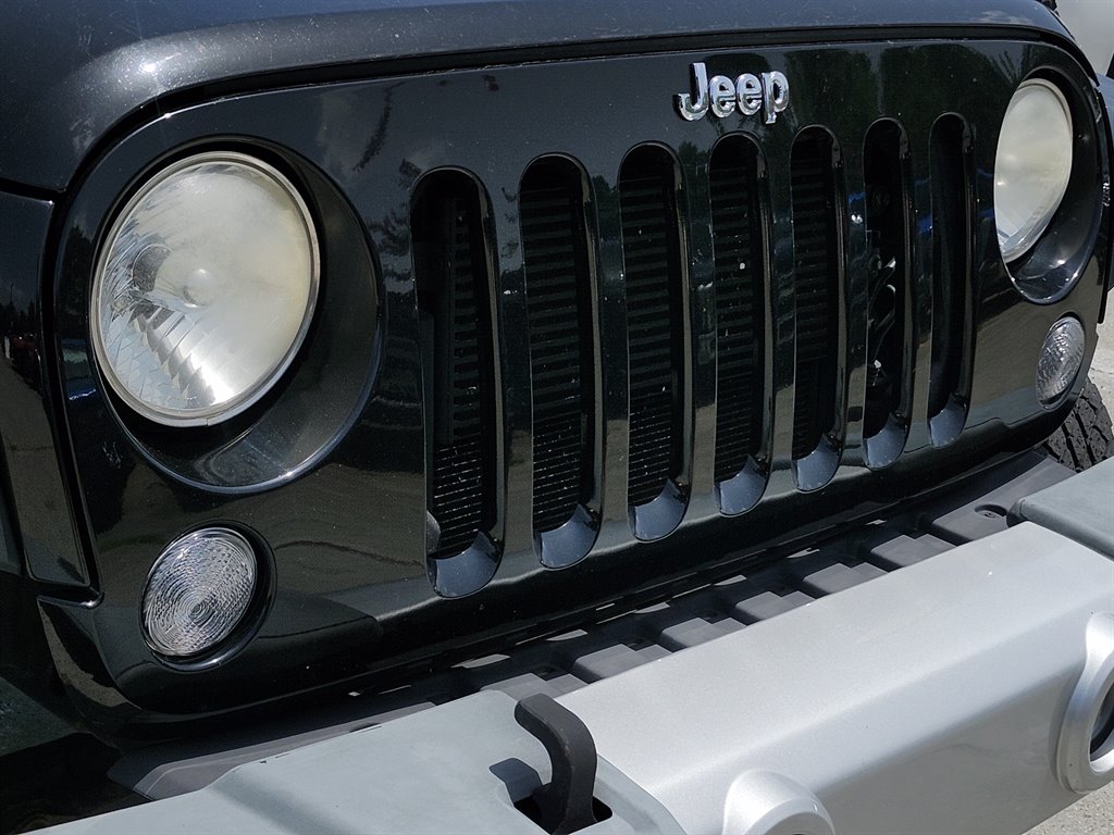 2015 Jeep Wrangler Sport photo 13