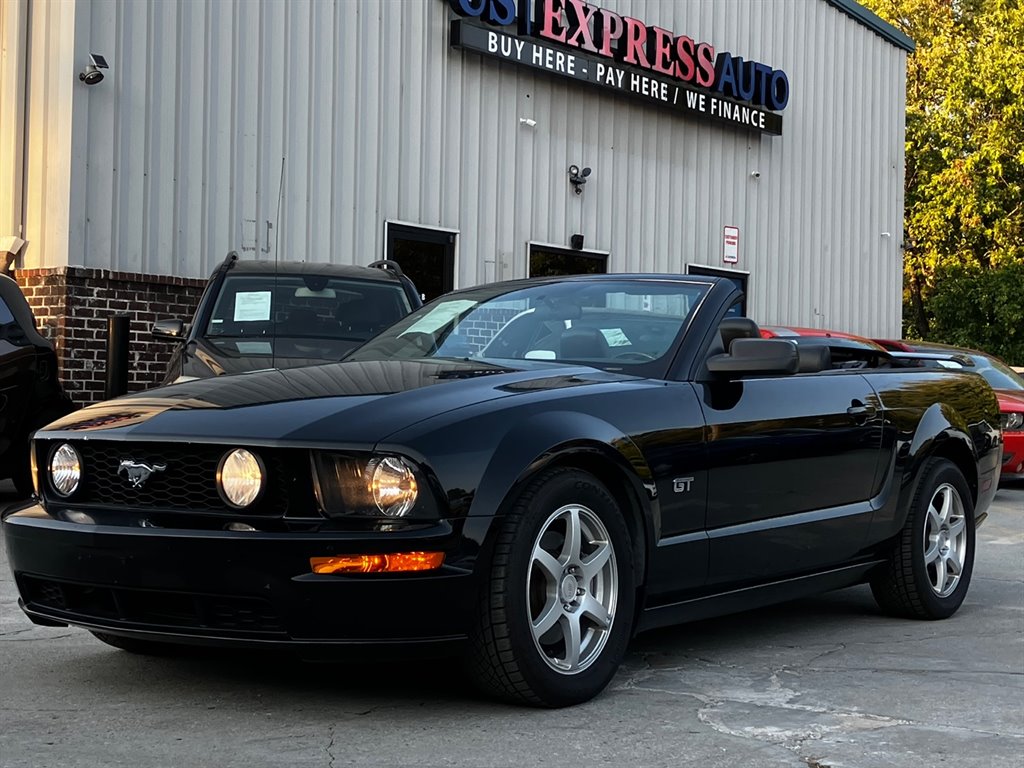 2006 Ford Mustang's photo