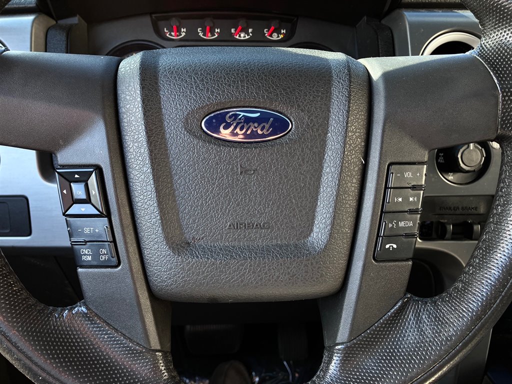 2013 Ford F-150 Raptor SVT photo 2