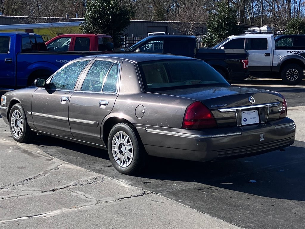 2007 Mercury Grand Marquis GS photo 9