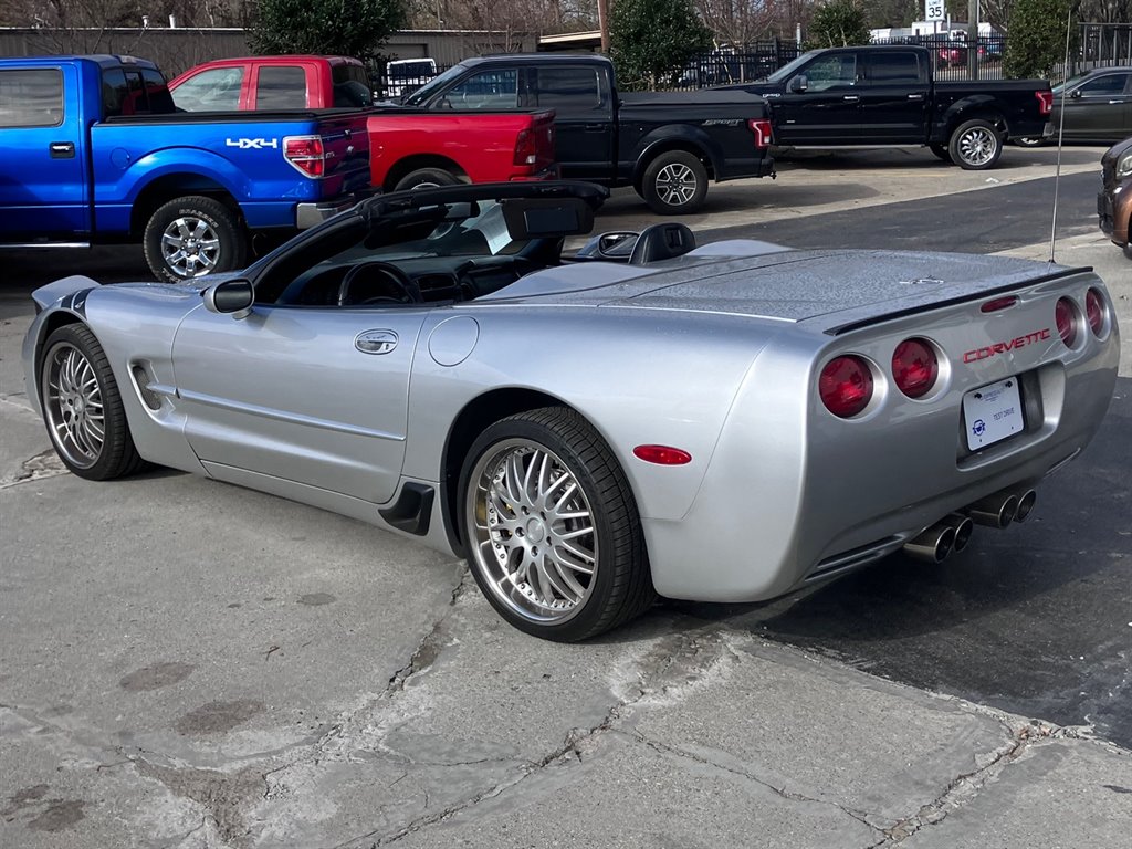 2003 Chevrolet Corvette Base photo 9