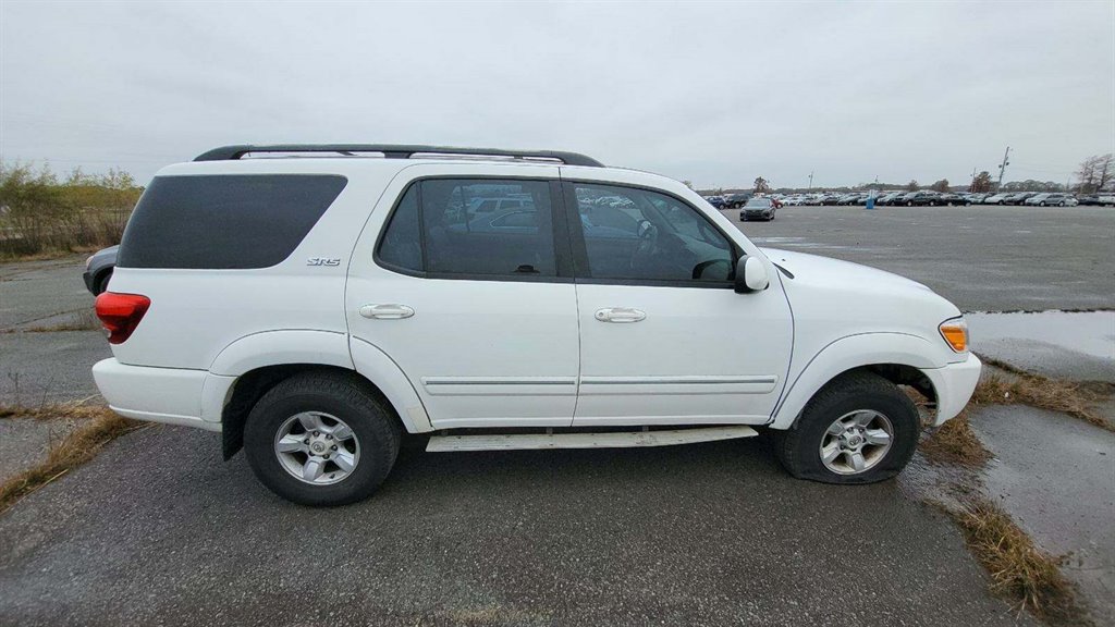 2007 Toyota Sequoia SR5 photo 4