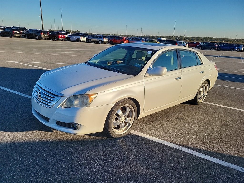 Toyota Avalon's photo