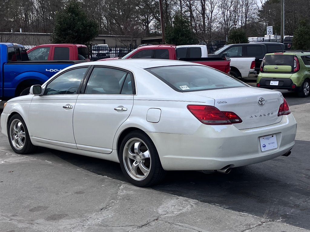 2008 Toyota Avalon Touring photo 9