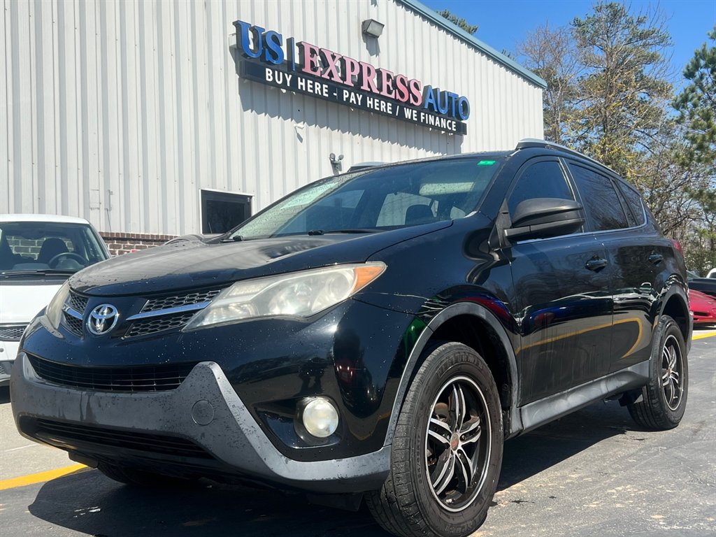 2013 Toyota RAV4 LE's photo