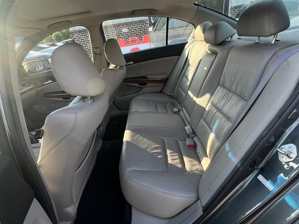 2011 Honda Accord EX-L photo 18