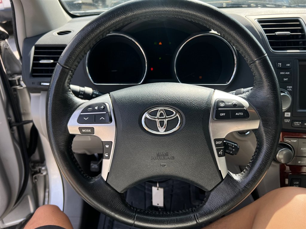 2012 Toyota Highlander Limited photo 2