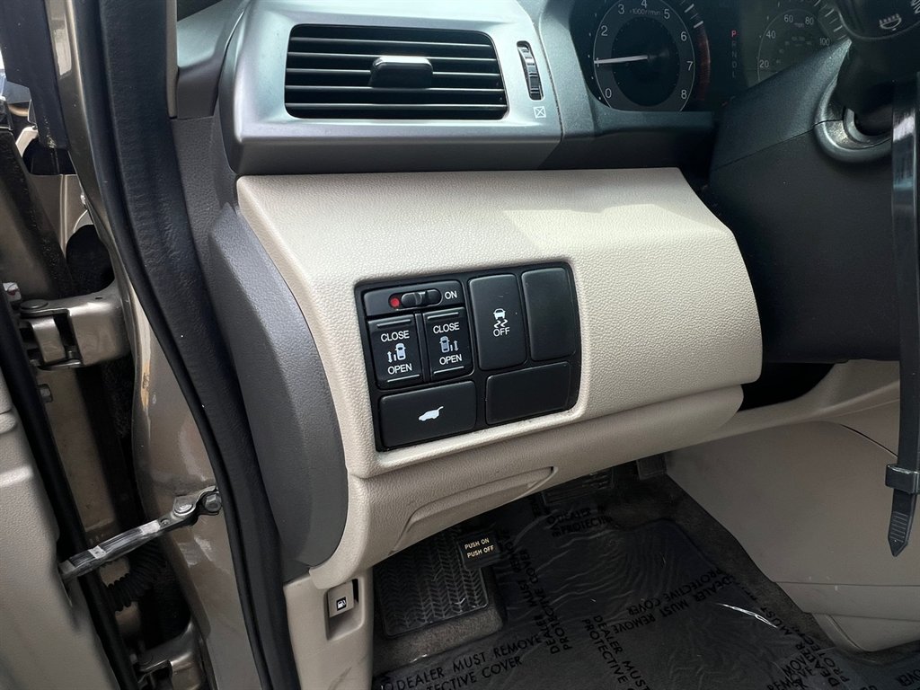2011 Honda Odyssey EX-L photo 11