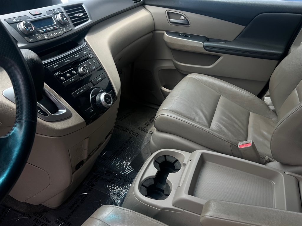 2011 Honda Odyssey EX-L photo 14