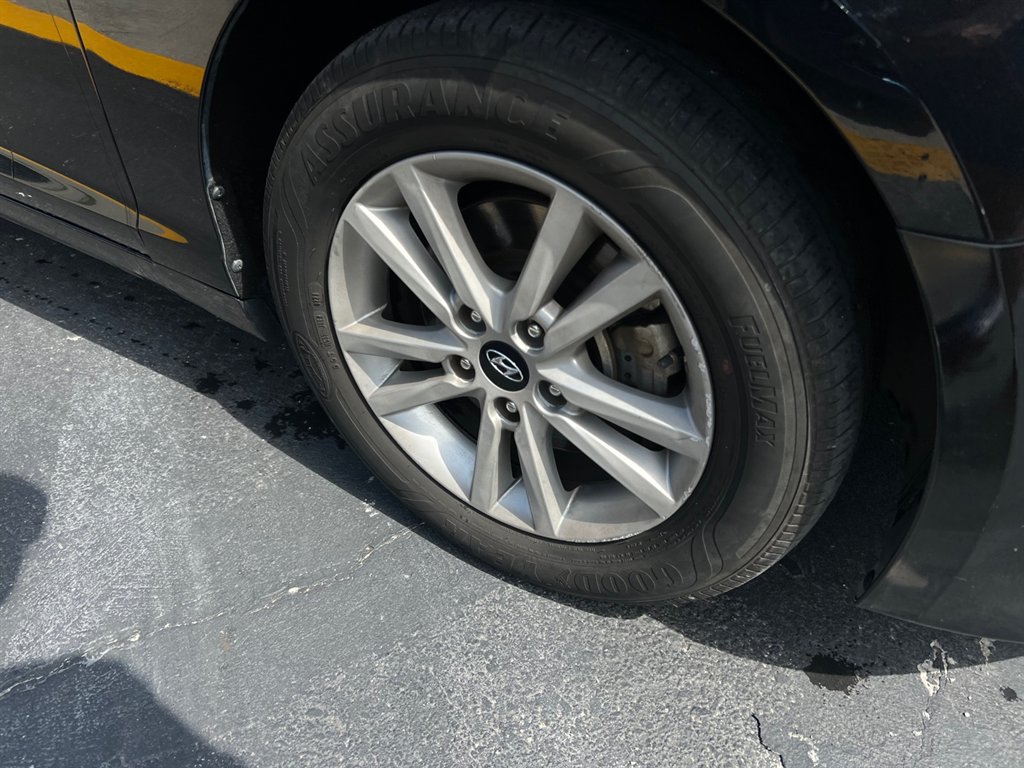 2015 Hyundai Sonata SE photo 6