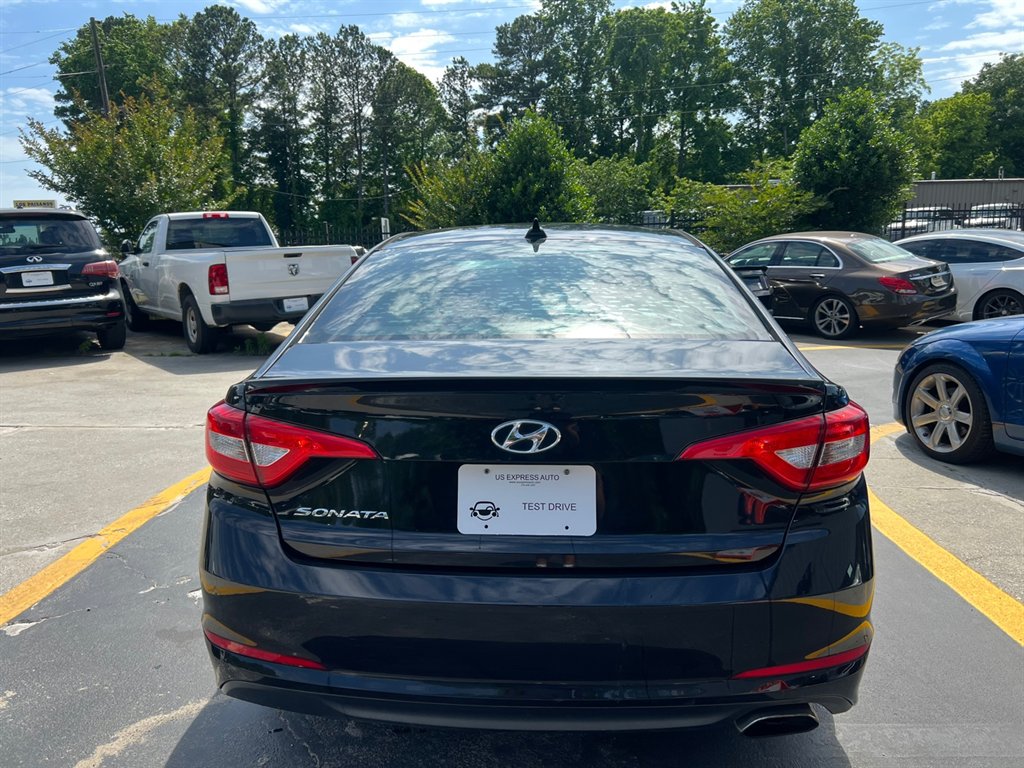 2015 Hyundai Sonata SE photo 8