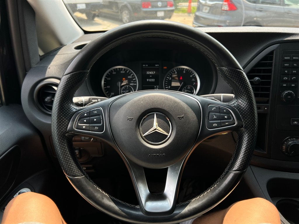 2018 Mercedes Benz Metris photo 2