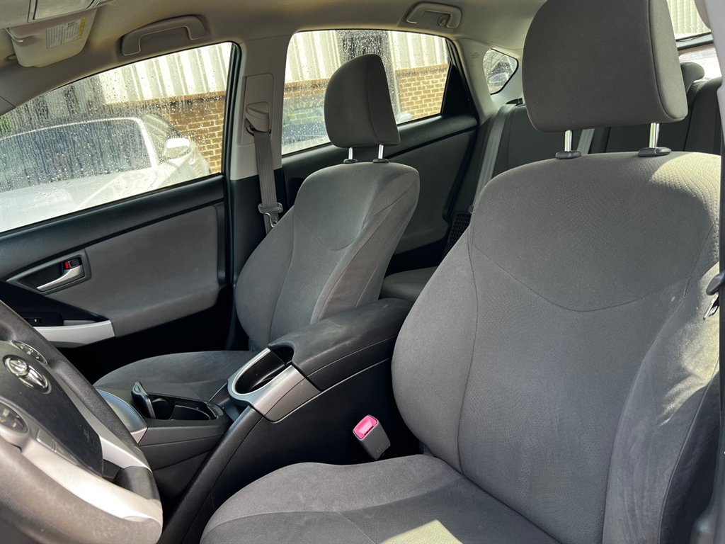2013 Toyota Prius Base photo 11
