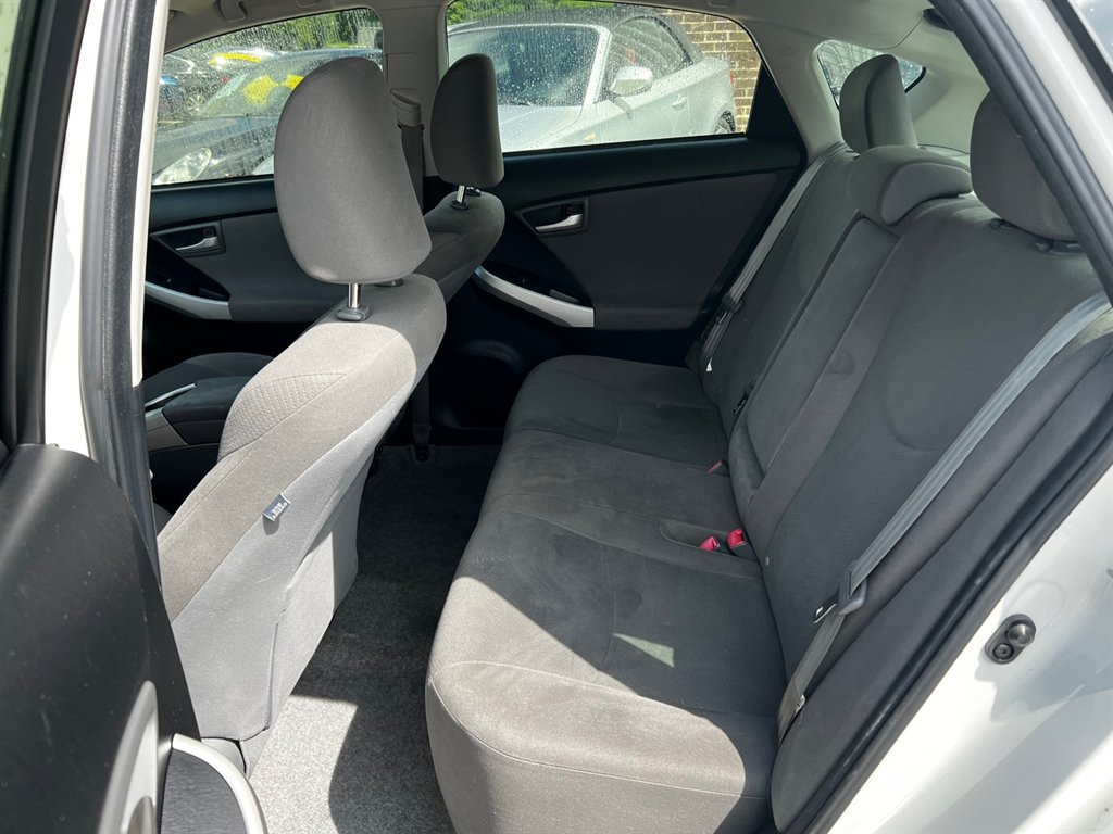 2013 Toyota Prius Base photo 12