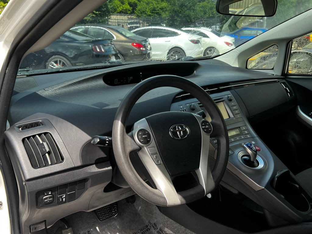 2013 Toyota Prius Base photo 10