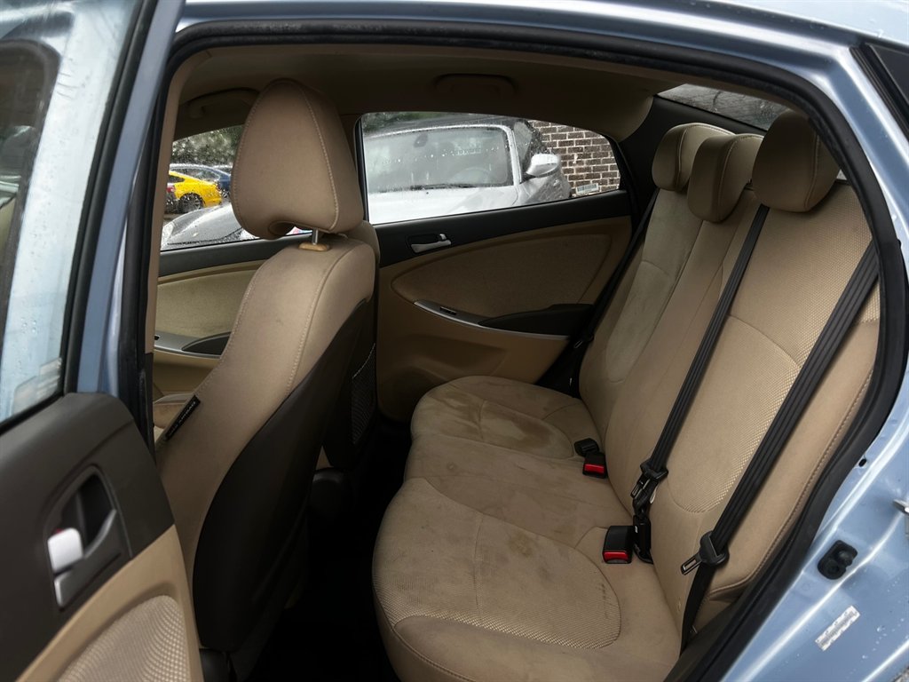 2014 Hyundai Accent GLS photo 15