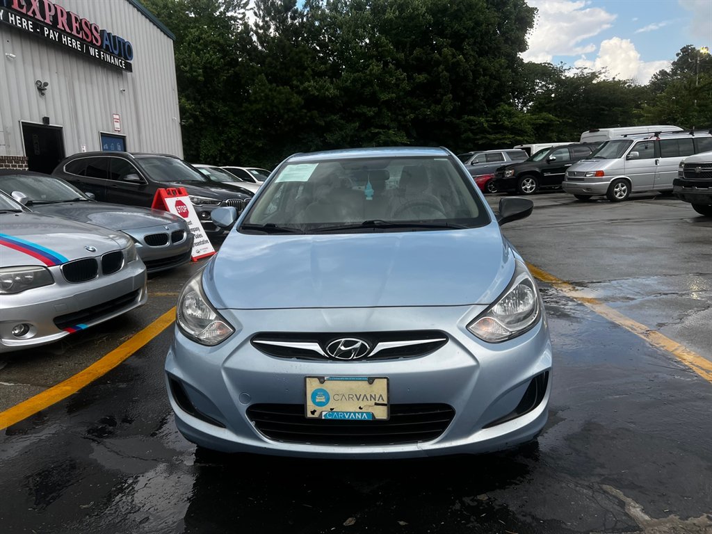2014 Hyundai Accent GLS photo 3