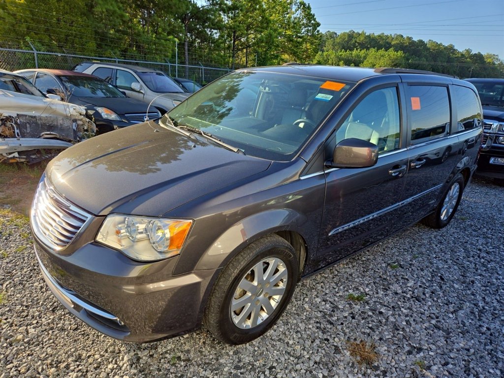 2016 Chrysler Town & Country Touring