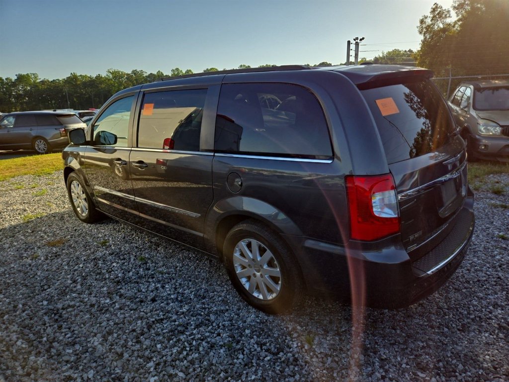 2016 Chrysler Town & Country Touring photo 8