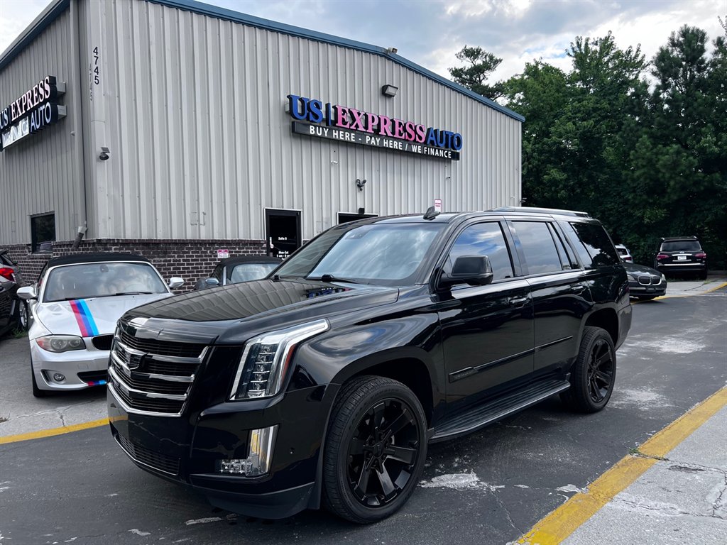 2018 Cadillac Escalade Luxury's photo