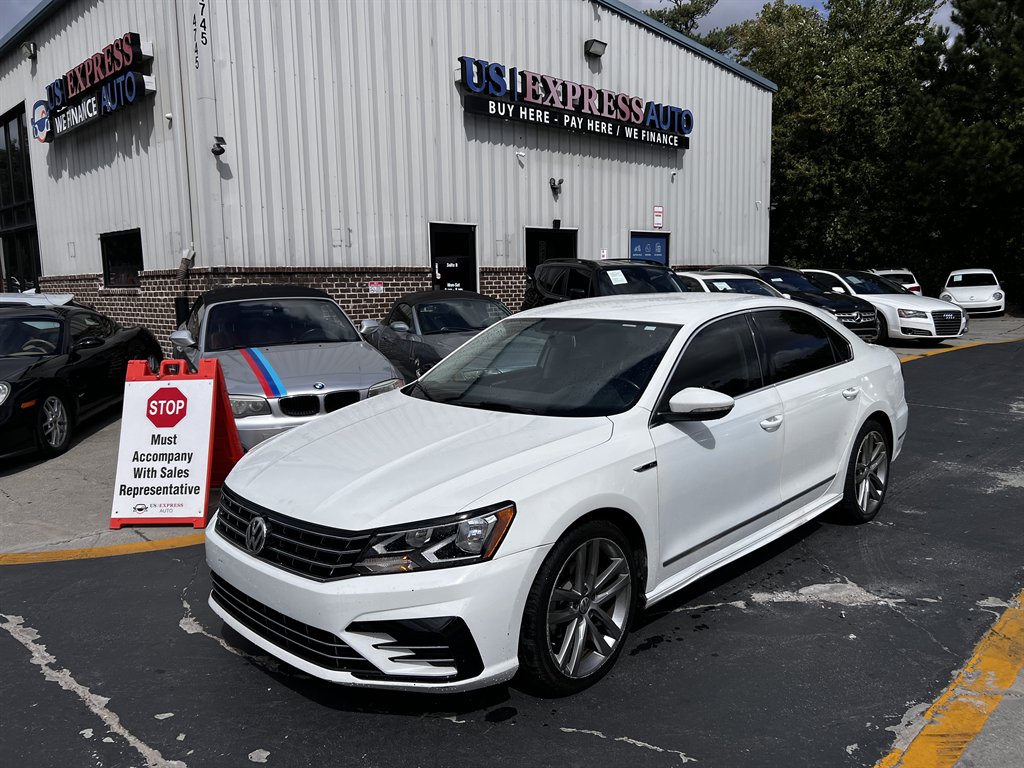 2017 Volkswagen Passat R-Line