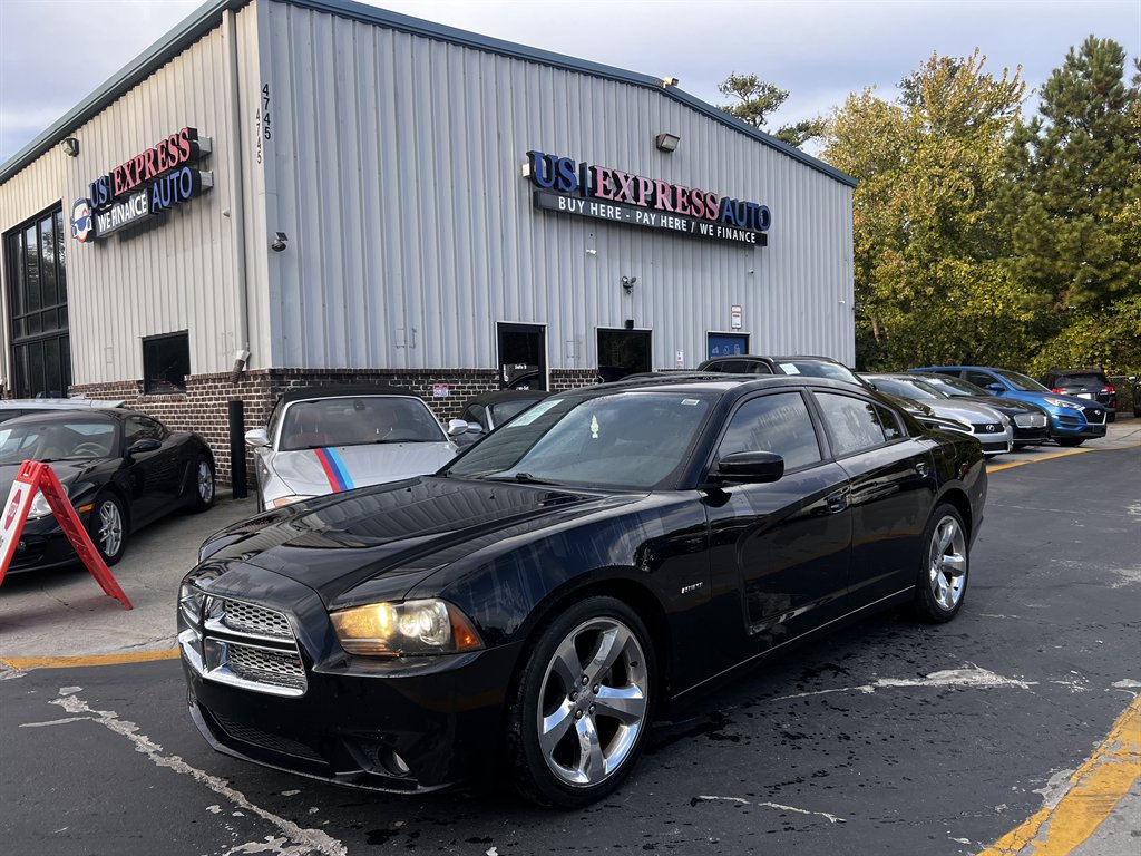 2014 Dodge Charger R/T's photo