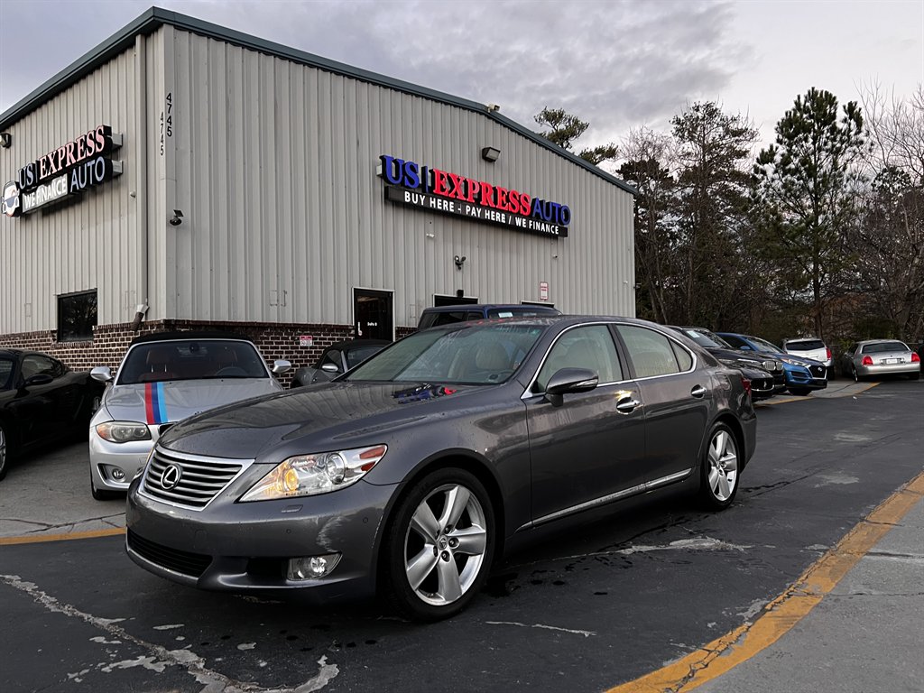 2012 Lexus LS Base's photo