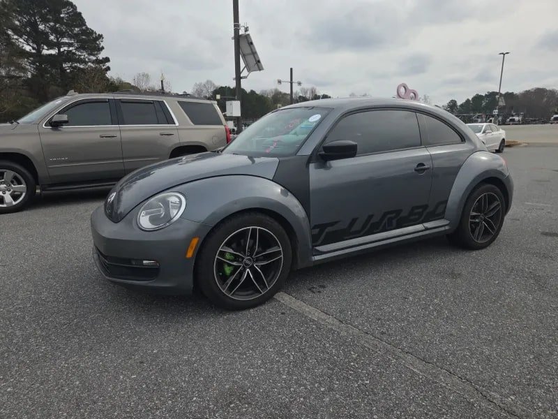 2013 Volkswagen Beetle 2.5's photo