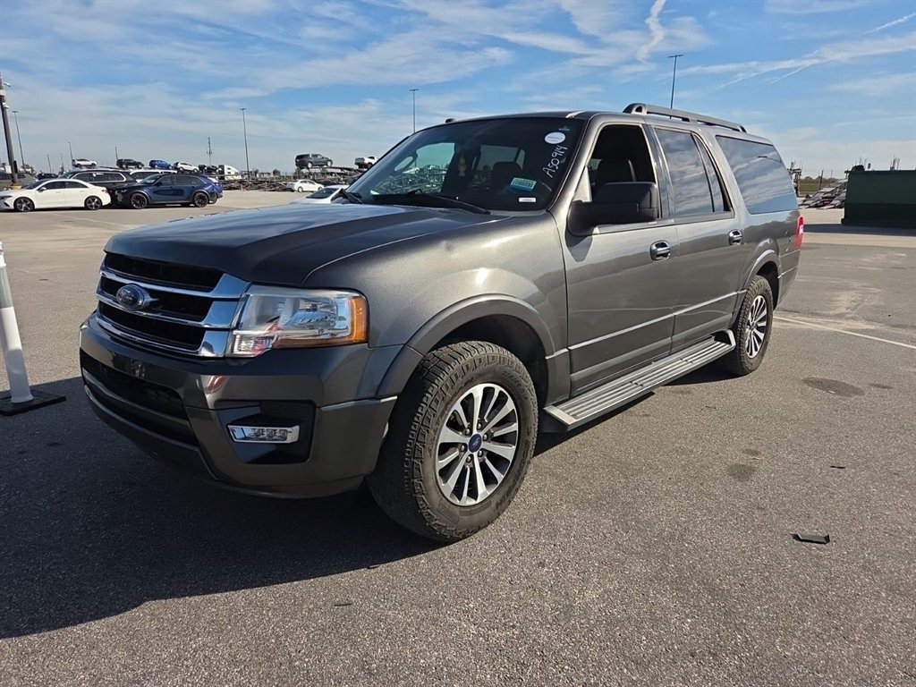 2017 Ford Expedition XLT's photo