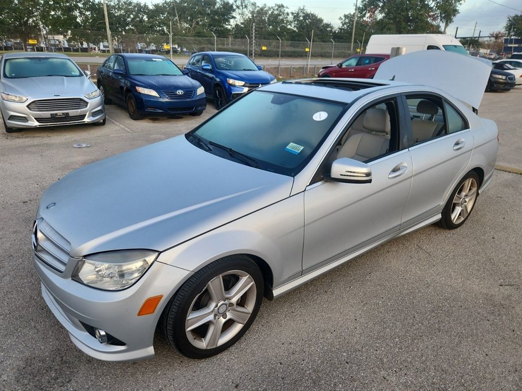 2010 Mercedes-Benz C-Class's photo