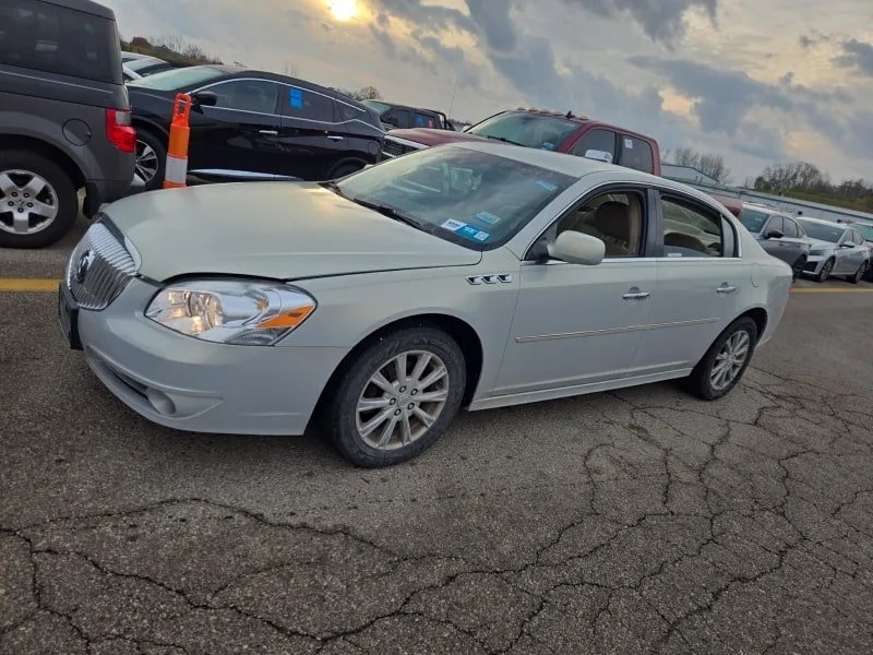 2010 Buick Lucerne CXL Premium's photo