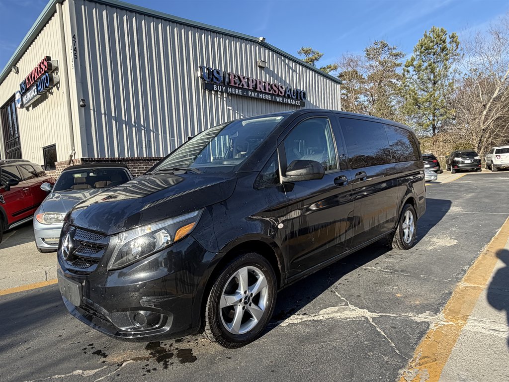 2018 Mercedes-Benz Metris Passenger Van Base