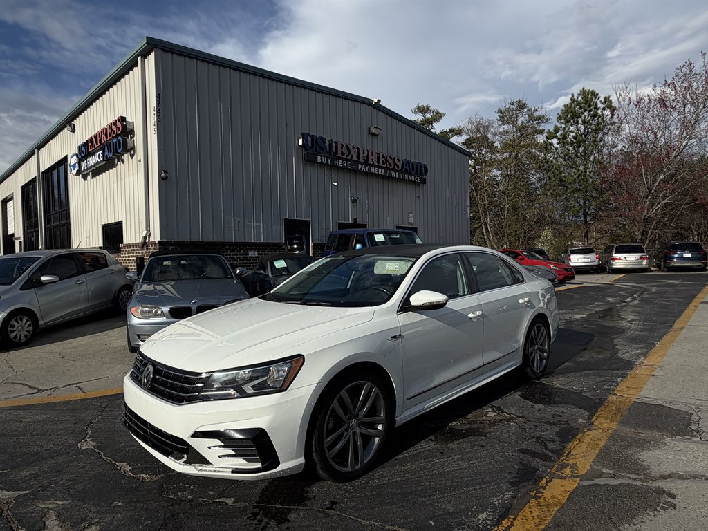 2017 Volkswagen Passat R-Line