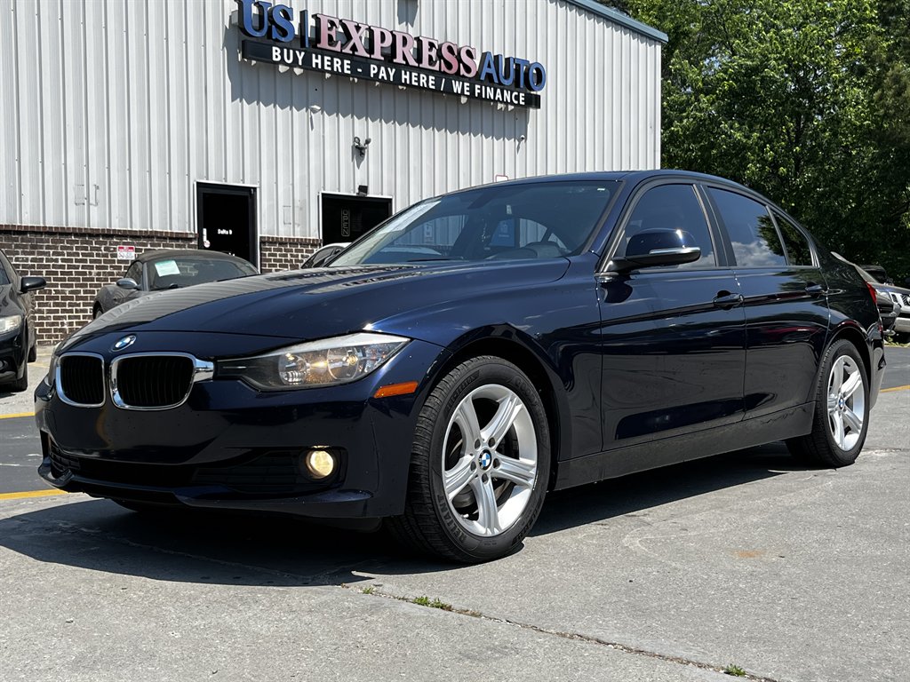 2014 BMW 3 Series 320i Sedan's photo