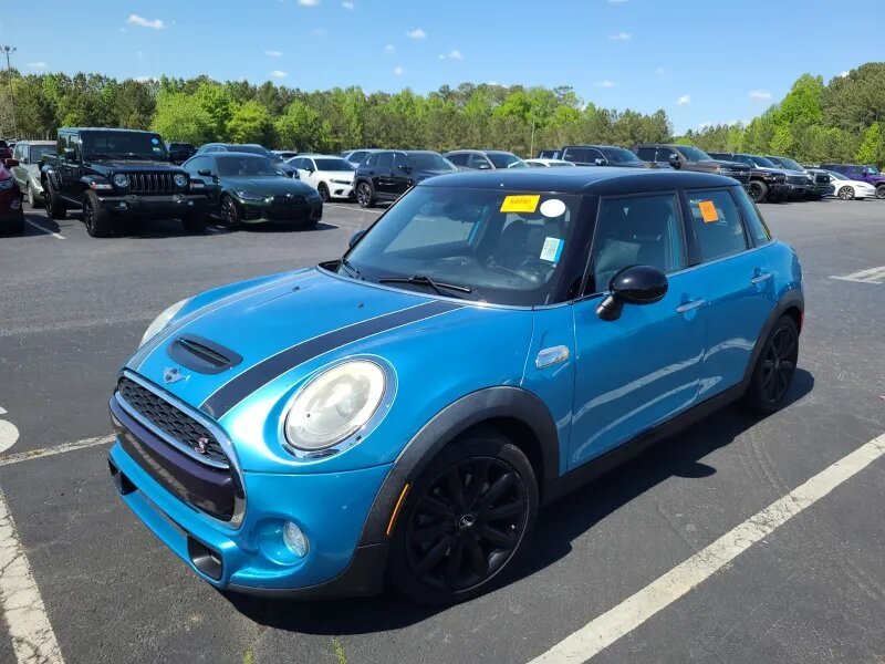2015 MINI Cooper S 4 Door's photo