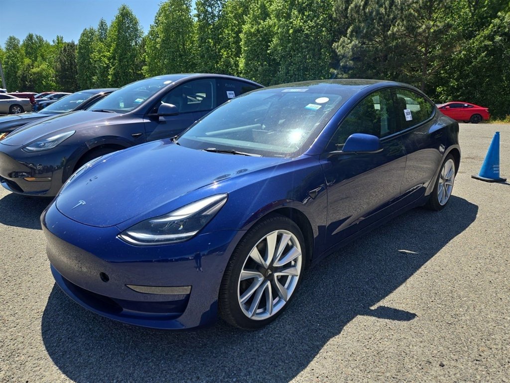 2022 Tesla Model 3 Standard Range Plus's photo