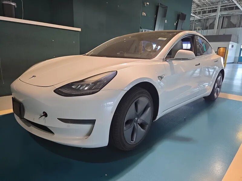 2019 Tesla Model 3 Standard Range Plus's photo