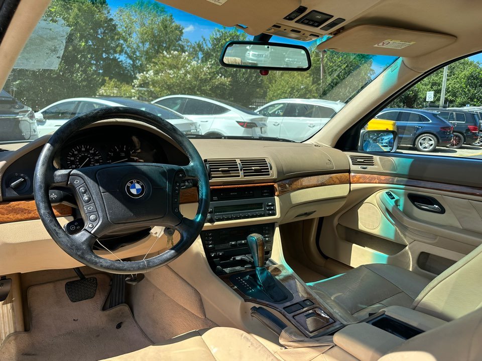 BMW 5 Series photo 23