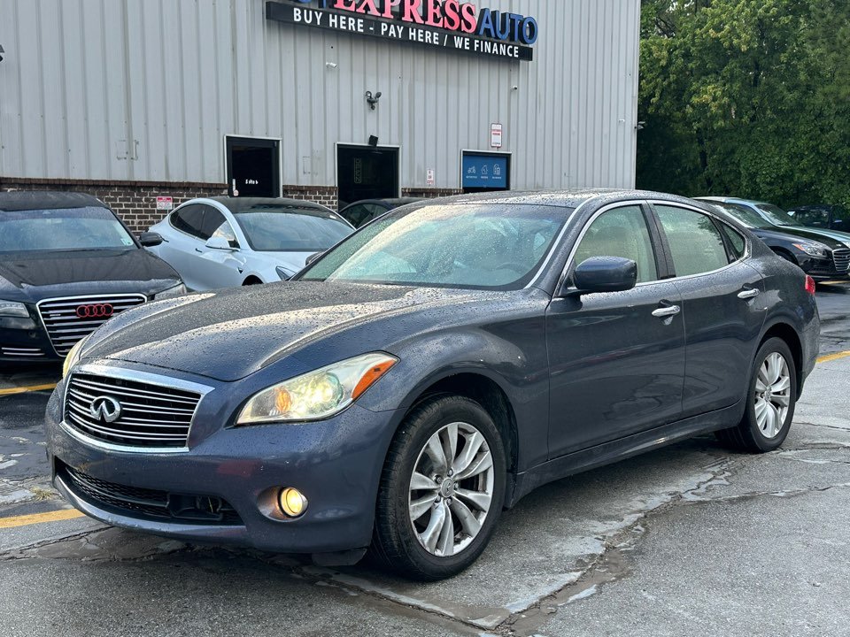 Infiniti M37