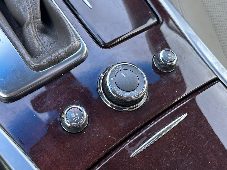 Infiniti M37 photo 23
