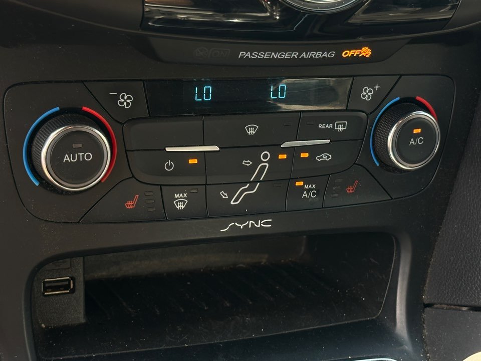 Ford Focus photo 23