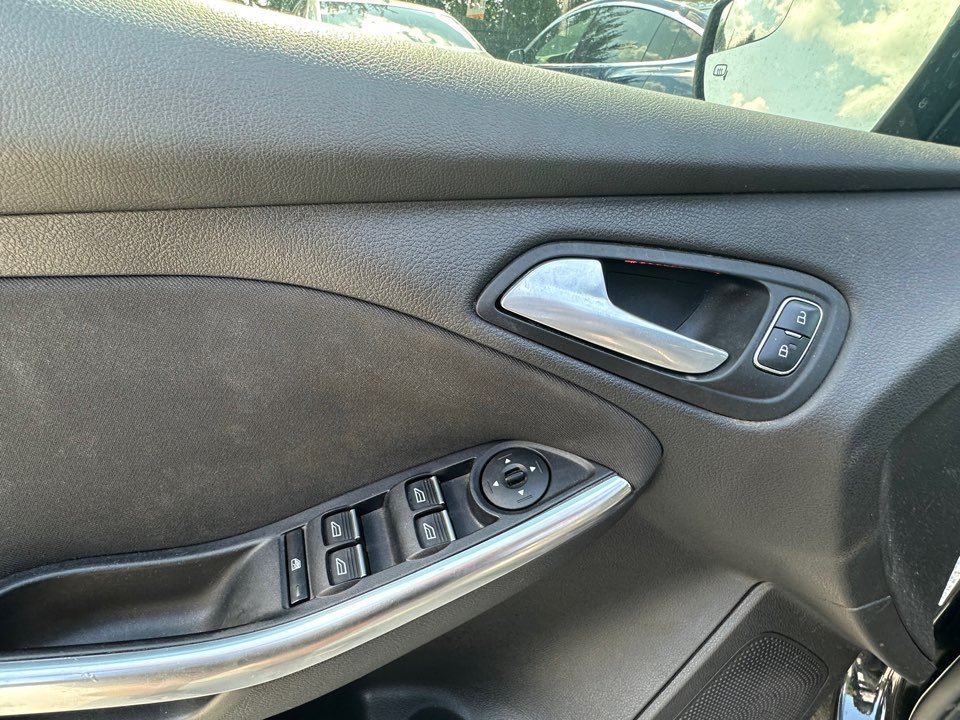 Ford Focus photo 13