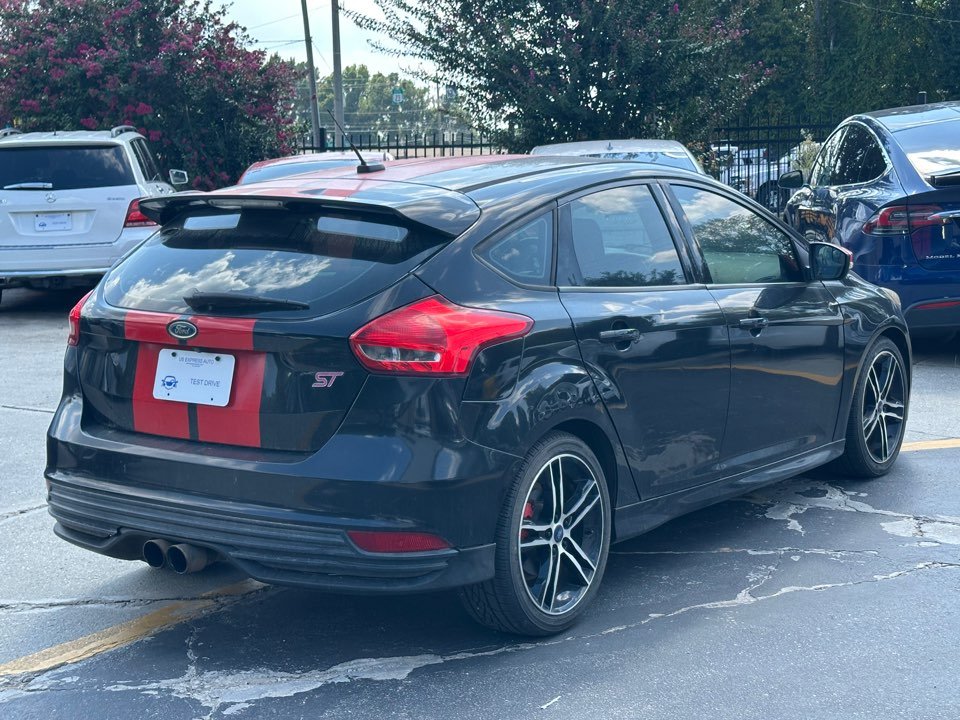 Ford Focus photo 7