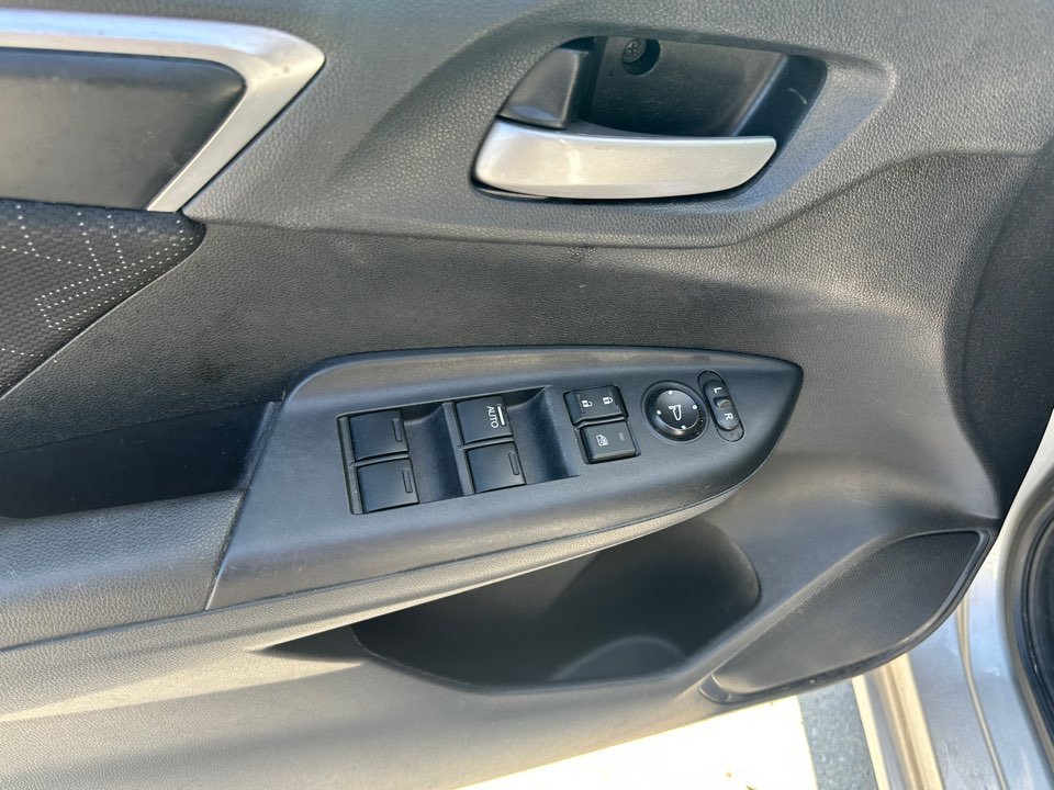 Honda Fit photo 11