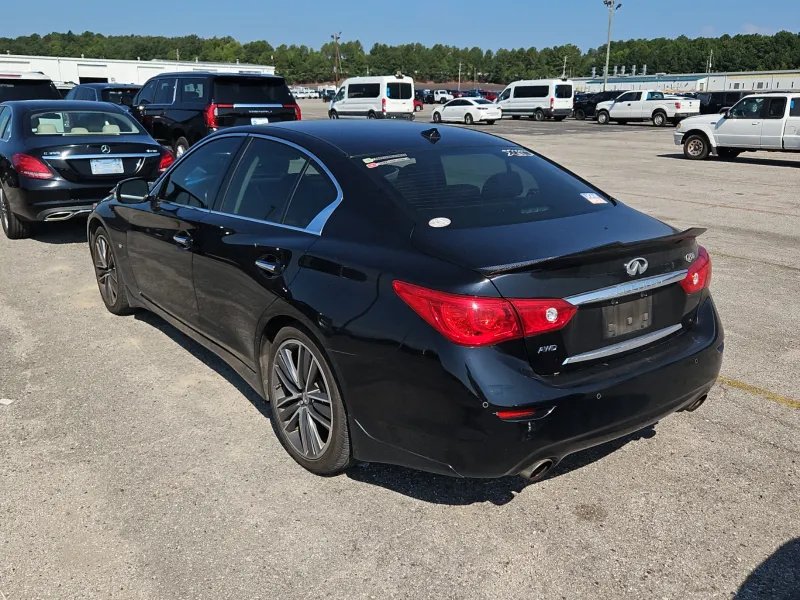 Infiniti Q50 photo 3